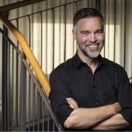 Antoni Lacinai, föreläsare och expert på kommunikation och motivation.